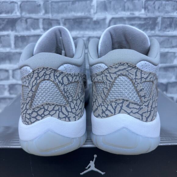 Nike Air Jordan 11 Low IE White Cobalt Zen Grey Cement 306008-143 Mens Size 8 main image 8